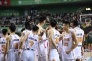 -巴尼夫队在场上争分夺秒，锁定胜局的简单介绍