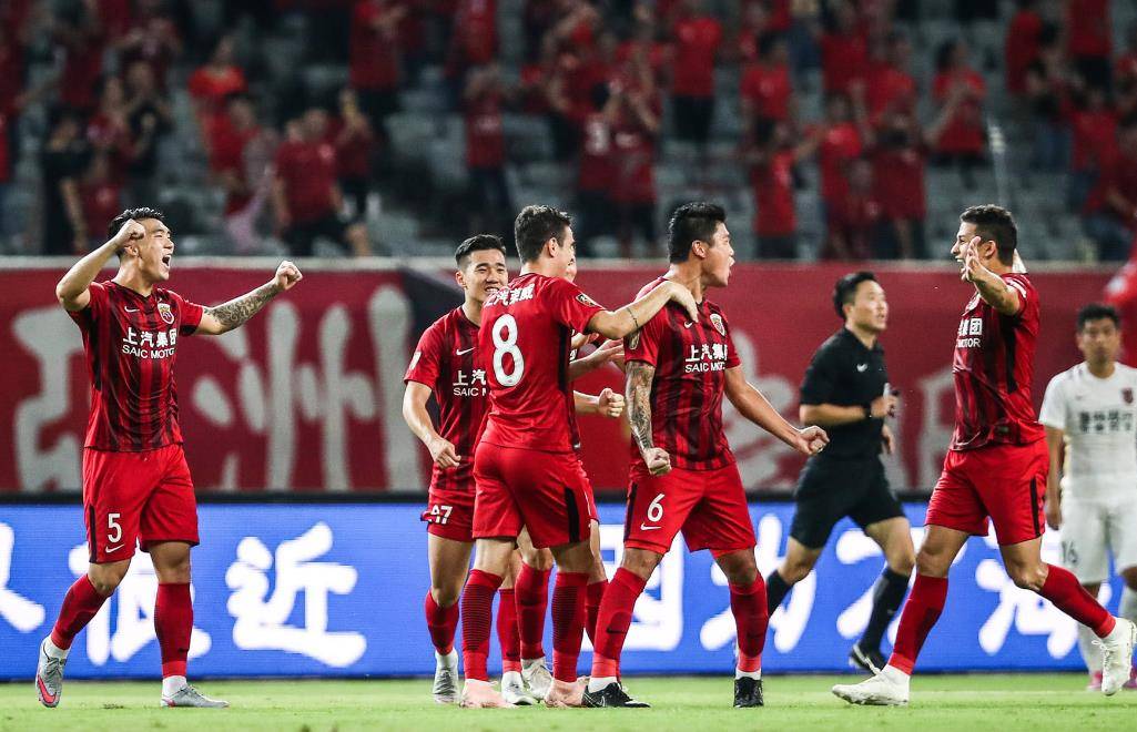上港中超核心受伤，球队如何应对挑战