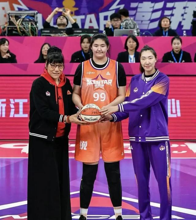 陕西女篮雄心壮志备战，团队整体实力更上一层楼的简单介绍