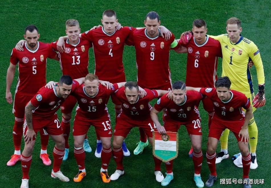 匈牙利球队在比赛中展现出强大实力 匈牙利球队在比赛中展现出强大实力