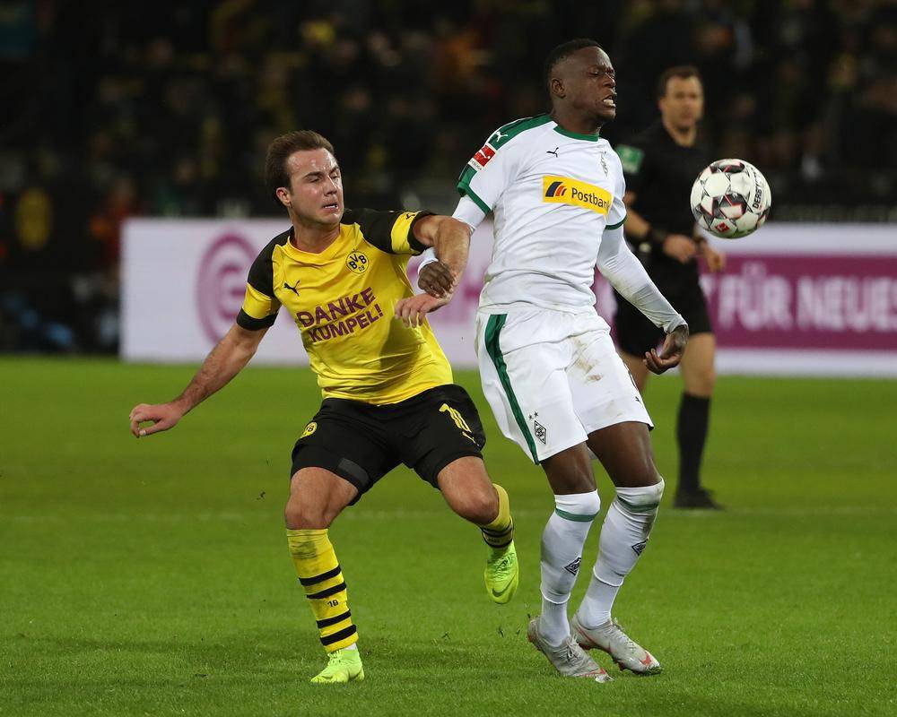 多特蒙德客场顺利获胜，继续德甲榜尖之争