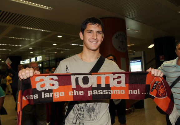 美国超前达·莱克中央后卫突围