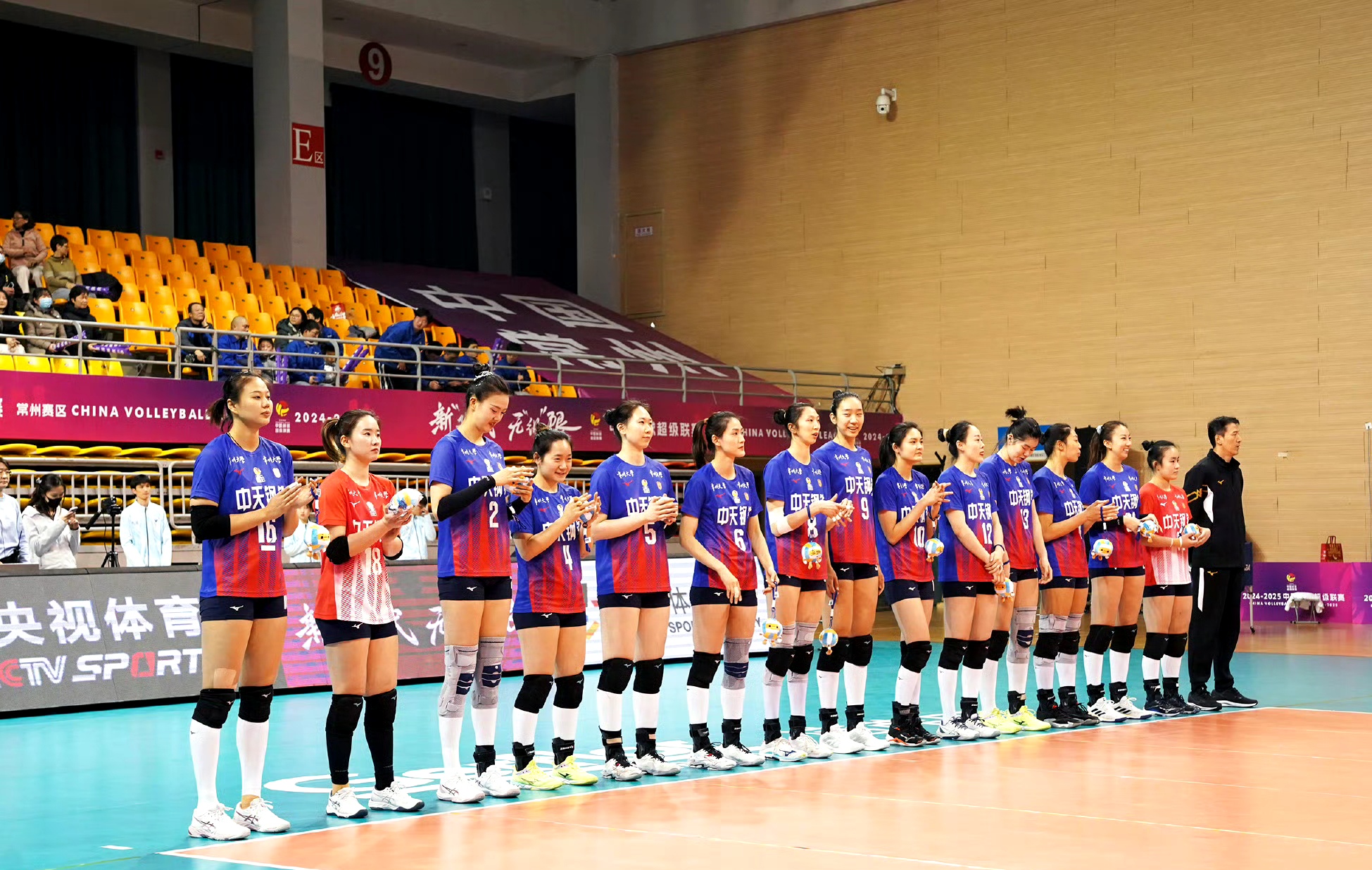 大连一方实力碾压对手，豪取联赛连胜