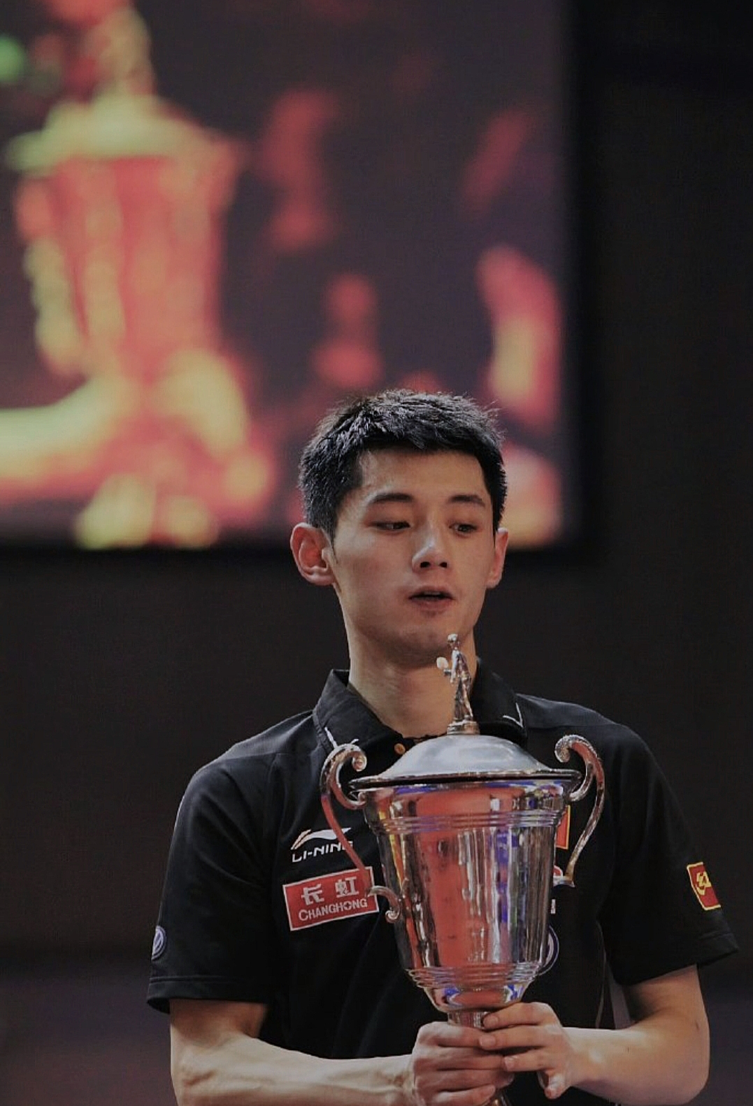 中国乒乓球队完胜德国乒乓球队，张继科高光表现