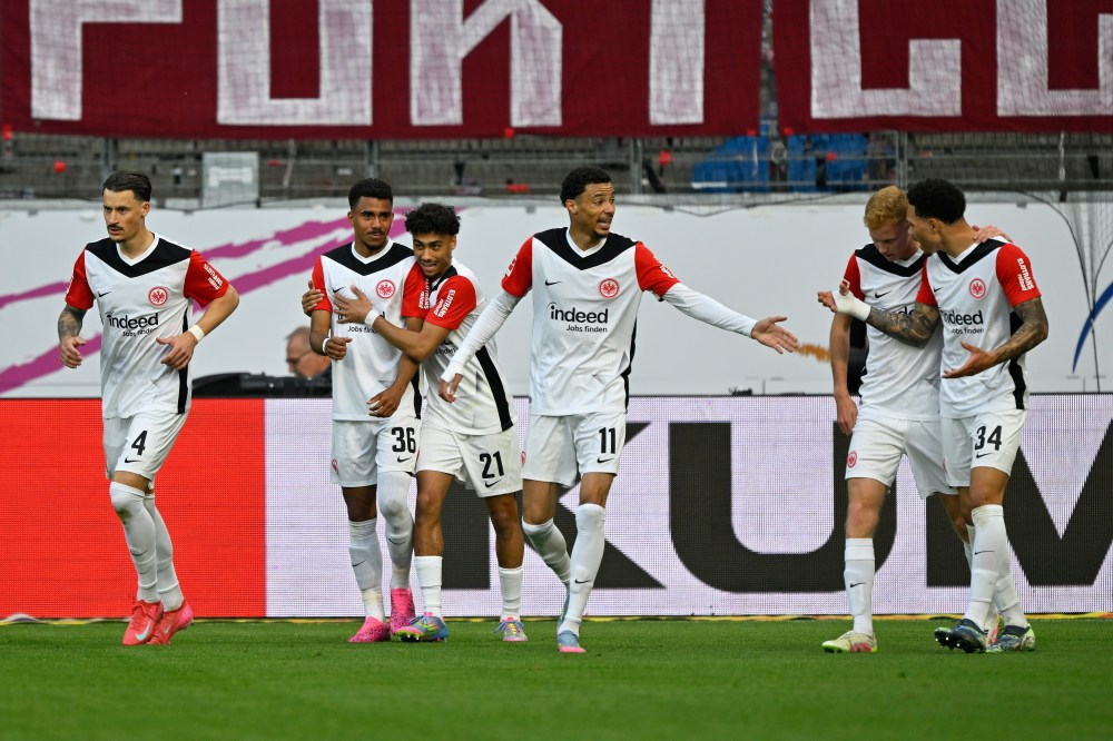 法兰克福队主场惨败，德甲排名下滑