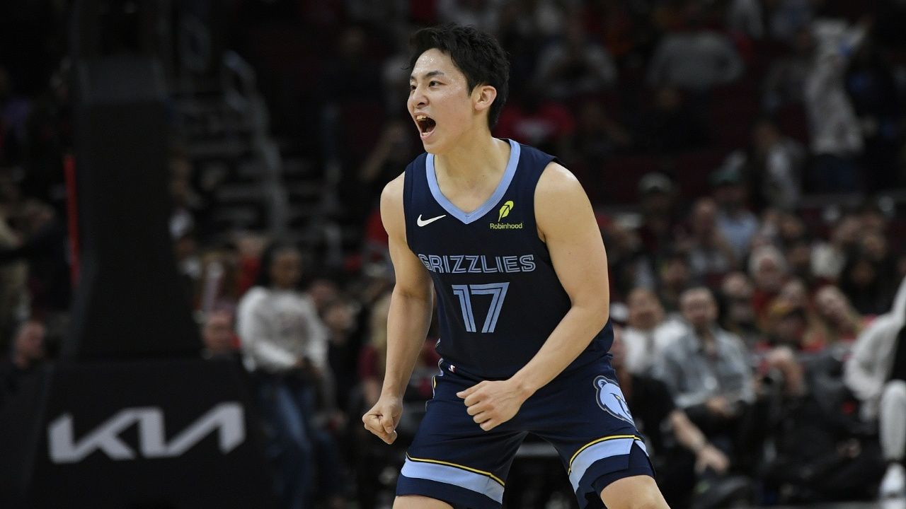 勇士胜热火，步行者逆转灰熊