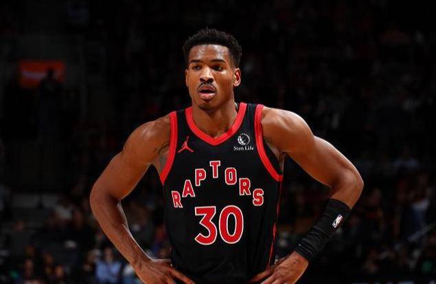 关于爵士轻取黄蜂，米切尔再现高效的信息