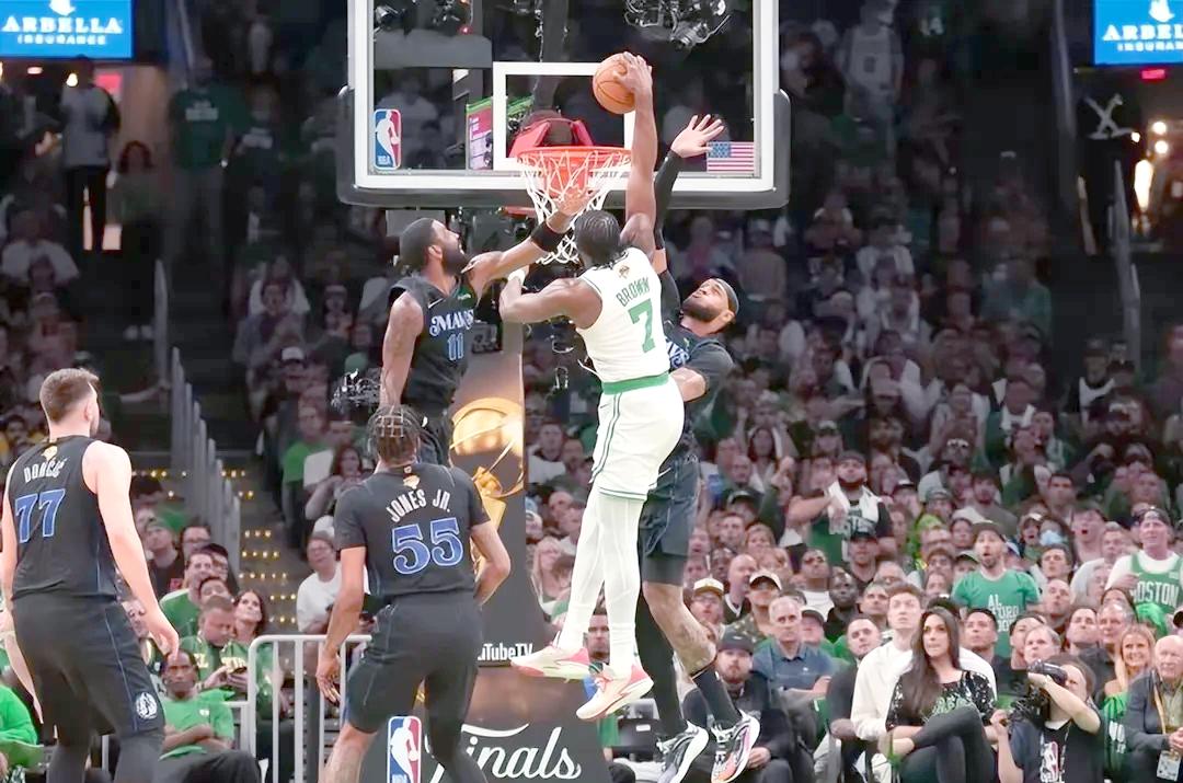 火箭大胜凯尔特人，喜获开门红