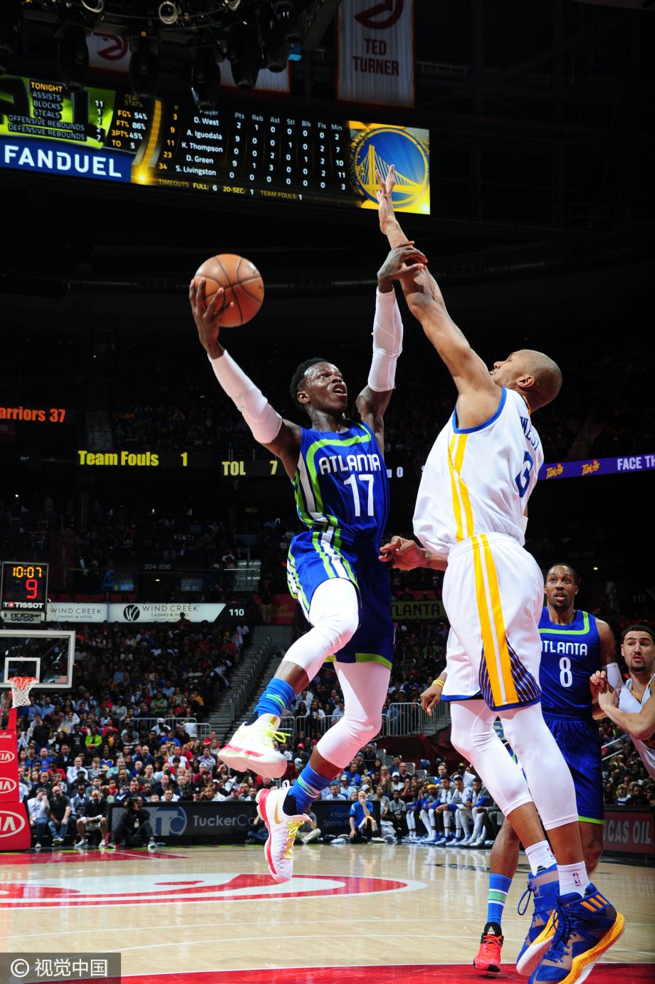 勇士逆转老鹰，保持不败战绩