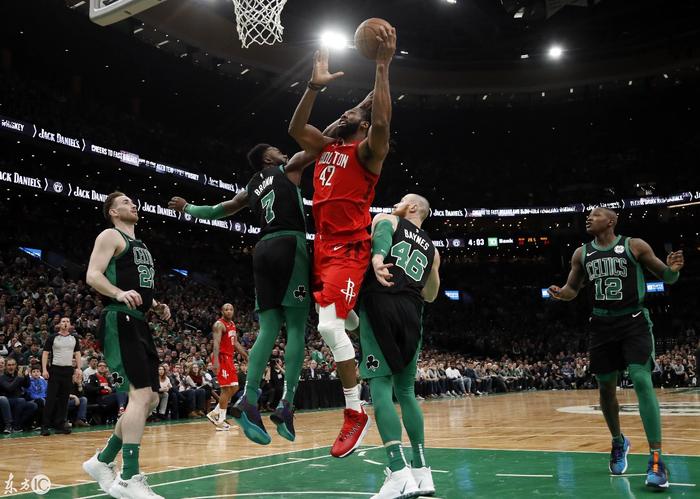 快船横扫凯尔特人，乔治戈登双核32分！