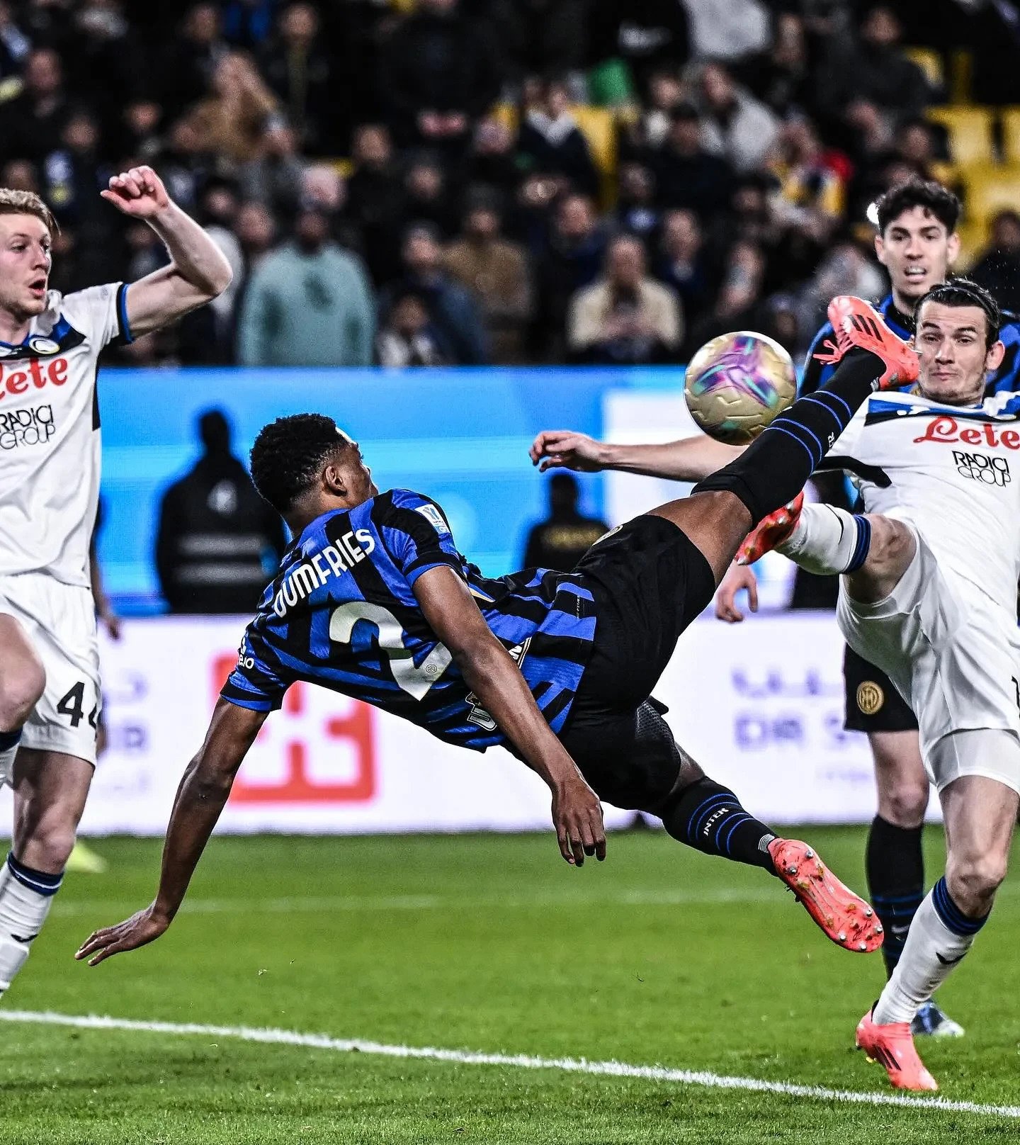 AC米兰横扫波兰，内马尔统治全场的简单介绍